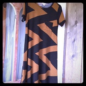 Lularoe vertical chevron dots Carly dress small